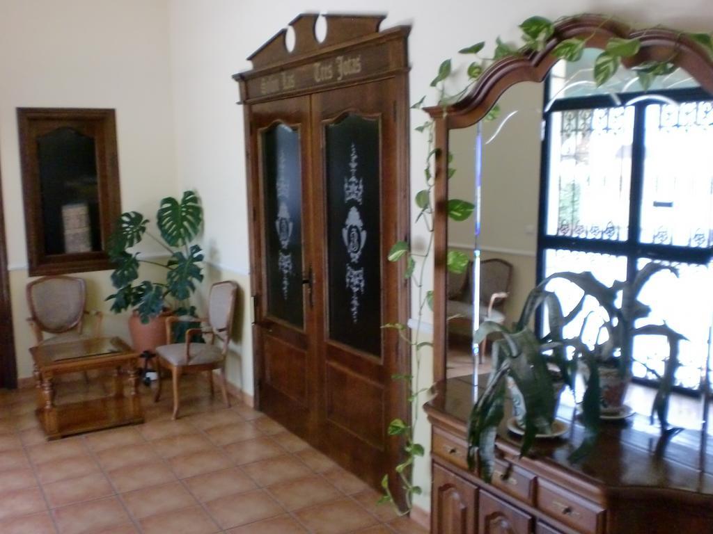 Hostal Las Tres Jotas Alcaracejos Kültér fotó