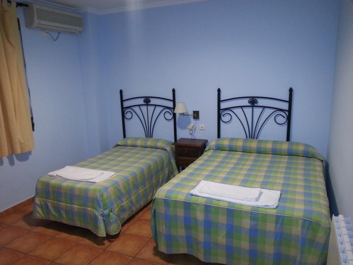 Hostal Las Tres Jotas Alcaracejos Szoba fotó