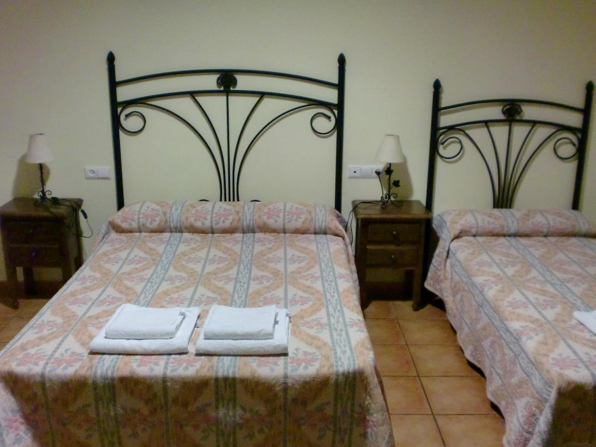 Hostal Las Tres Jotas Alcaracejos Szoba fotó